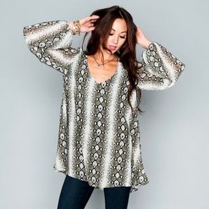 Show Me Your Mumu Donna Michelle Tunic